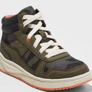 CAT & JACK LEDGER HIGH TOP SNEAKERS - Tennis Shoes, sz 2 Boys Camo Zip Side NWT